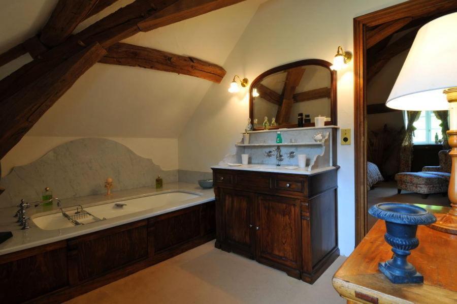 שומון Chambres D'Hotes Le Mousseau חדר תמונה